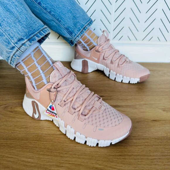 ❤️Nike Free Metcon 5 Pink Oxford 7.5 Womens Training Shoes Dusty Pink DV3950-600 - Picture 2 of 13